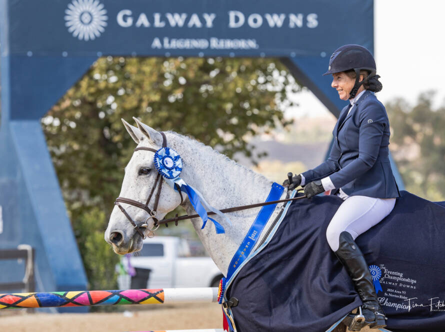 Galway Downs sign , rider with ribbon